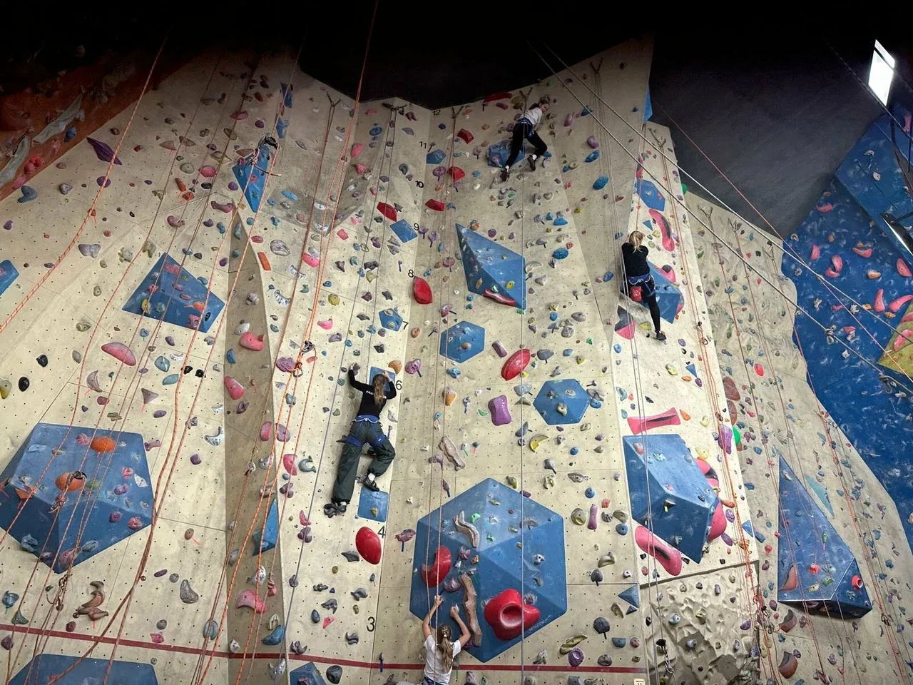 Скалодром Скала сити - Фото 1