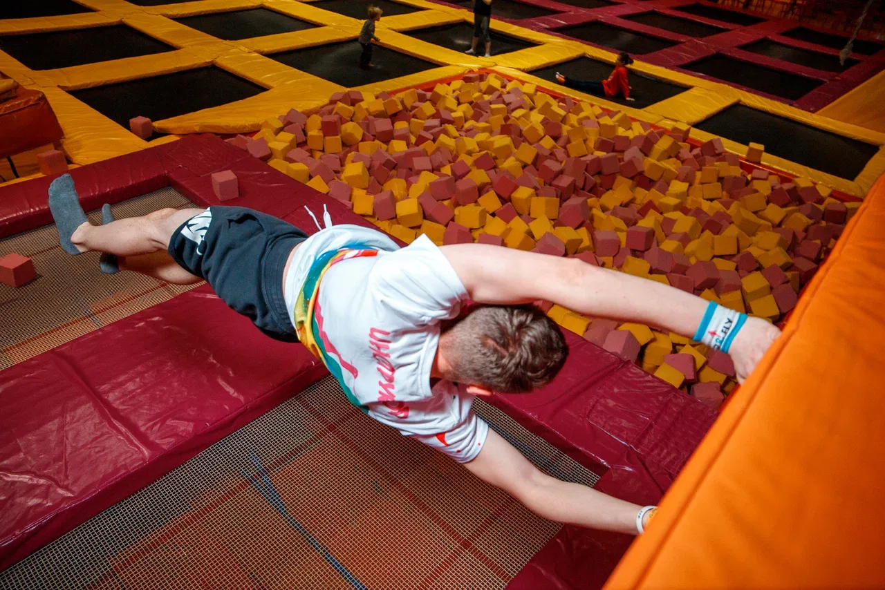 Батутный центр FlipFly - Фото 2