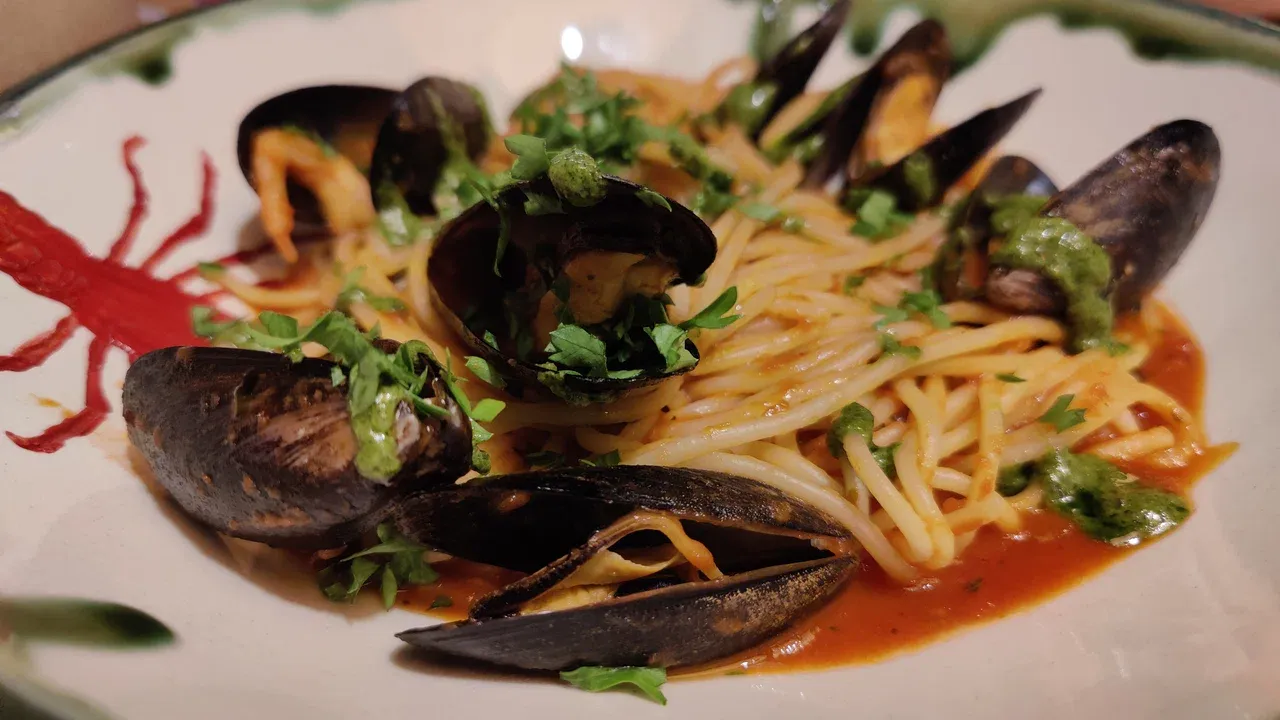 Ресторан Раковарня Клешни и Хвосты - Фото 1